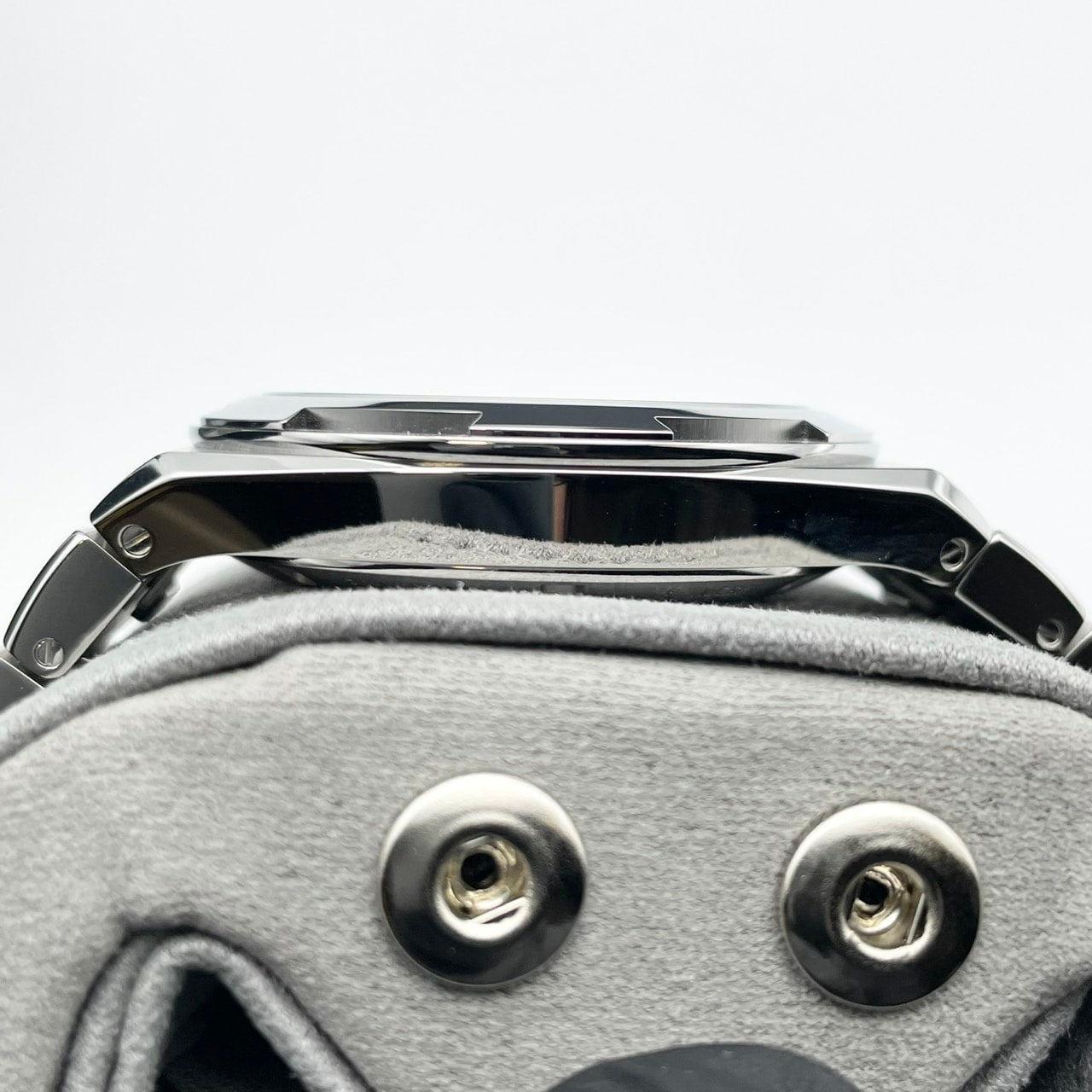 Pre-Owned Vacheron Constantin Overseas 4520V/210A-B128 Stainless Steel Blue 41mm