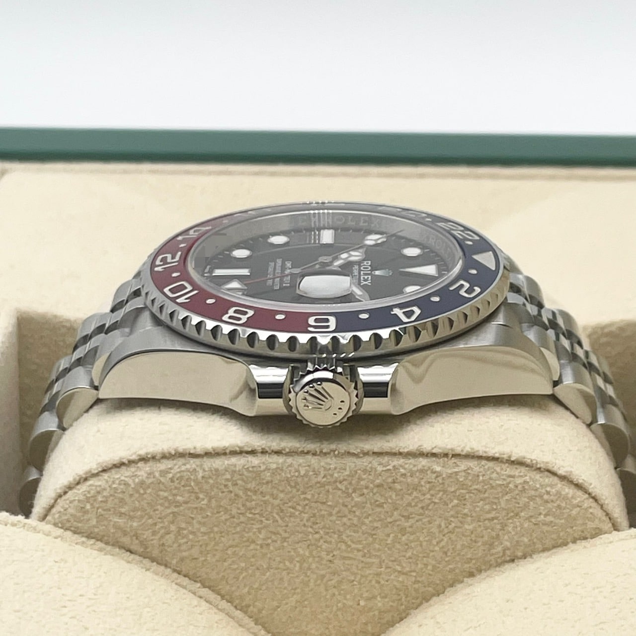 Pre-Owned Rolex GMT Master II 126710BLRO Pepsi Jubilee Bracelet 40mm