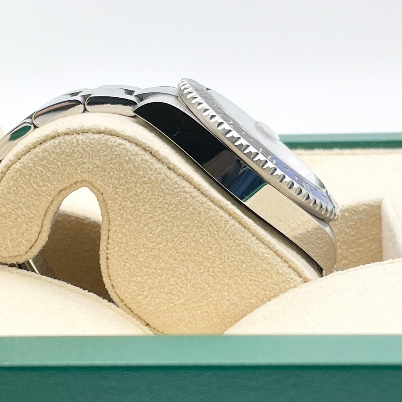 Pre-Owned Rolex GMT Master II 126710BLNR Batman Oyster Bracelet 40mm