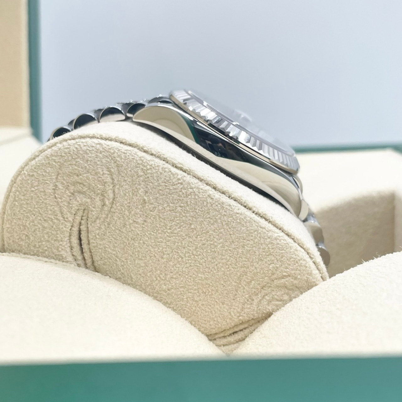 Pre-Owned Rolex Datejust 278274 Bright Blue Roma Oyster Bracelet 31mm