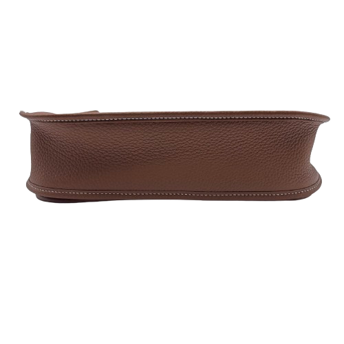 Hermes Evelyn V PM 金色 Taurillon Clemence 金色五金配件 B 雕刻