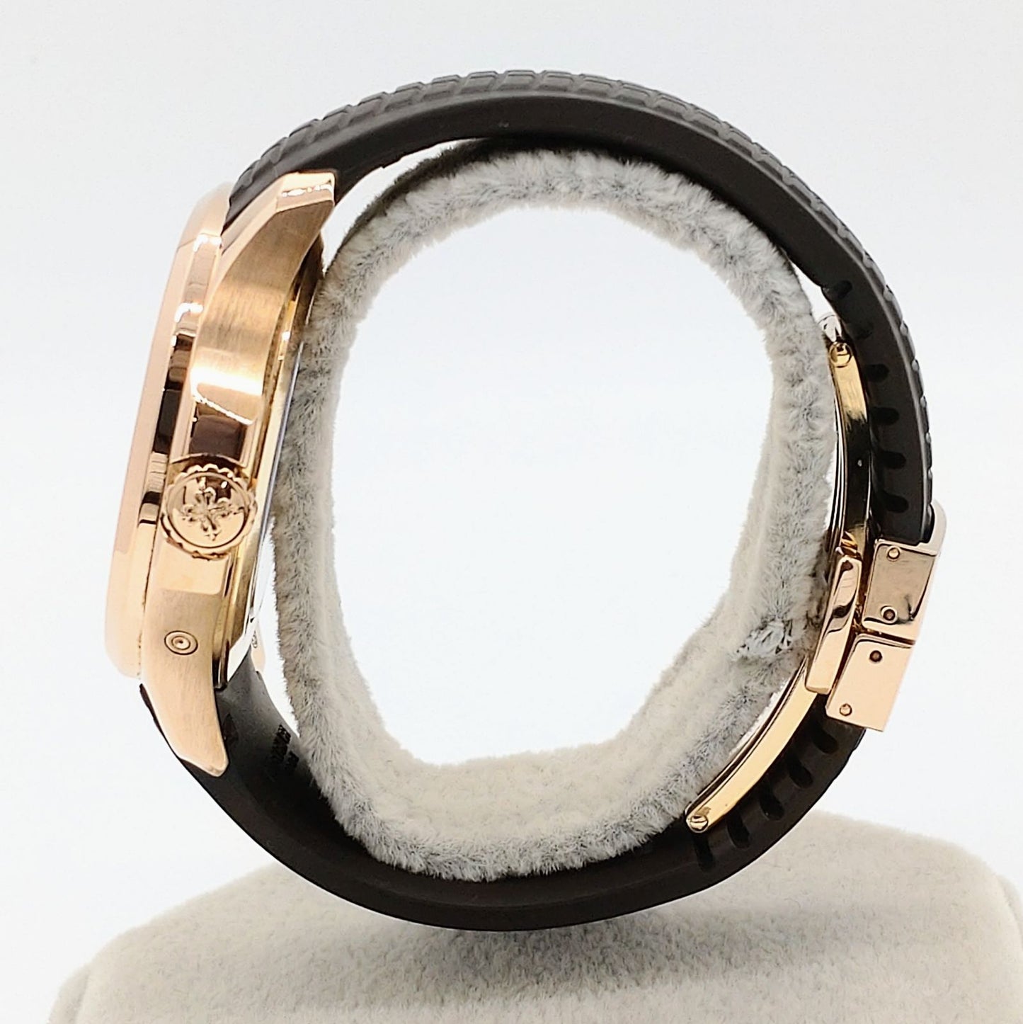 Pre-Owned Patek Philippe Aquanaut 5164R-001 18K Rose Gold