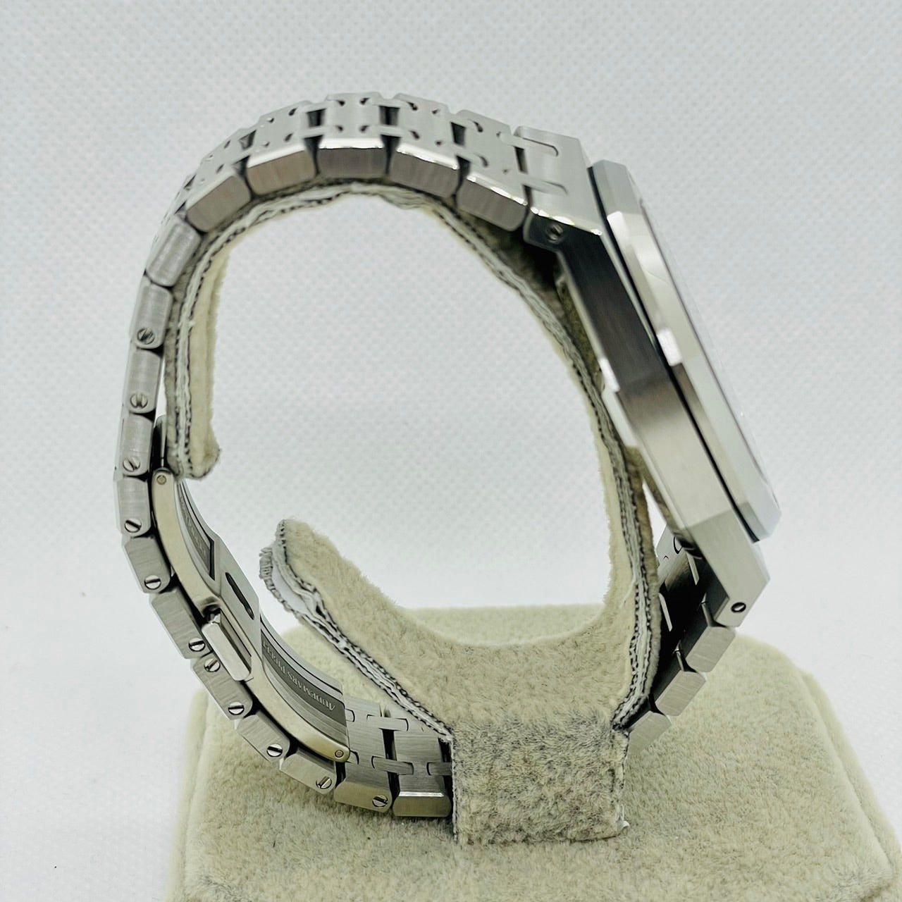 사전 소유의 Audemars Piguet Royal Oak Black 15500st.oo.1220st.03