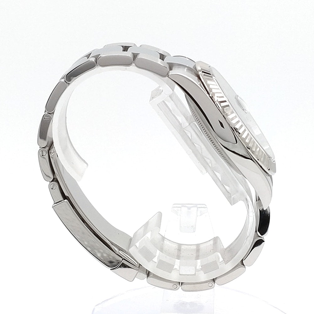 Pre-Owned Rolex Datejust 126334 Fluted motif Oyster bracelet Bright blue