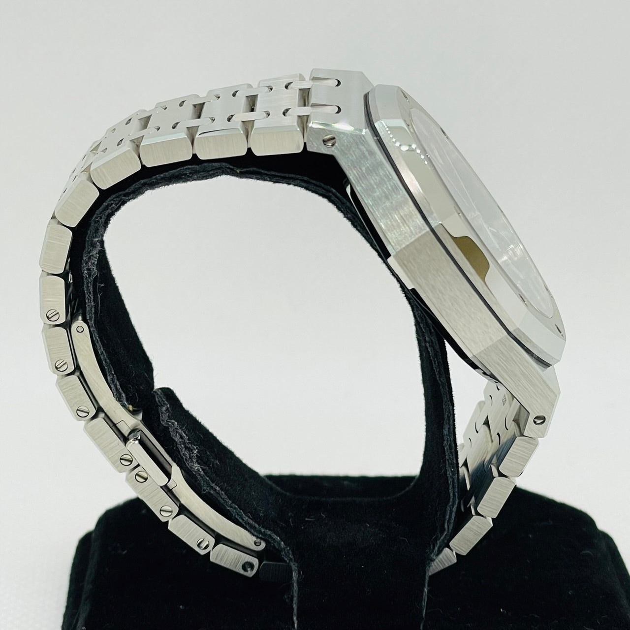 사전 소유의 Audemars Piguet Royal Oak Black 15500st.oo.1220st.03