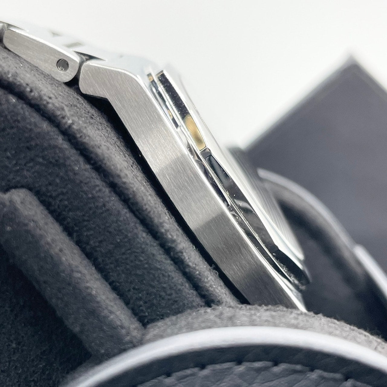 二手Girard Perregaux Lorraart 81010-11-431-11A蓝色42mm