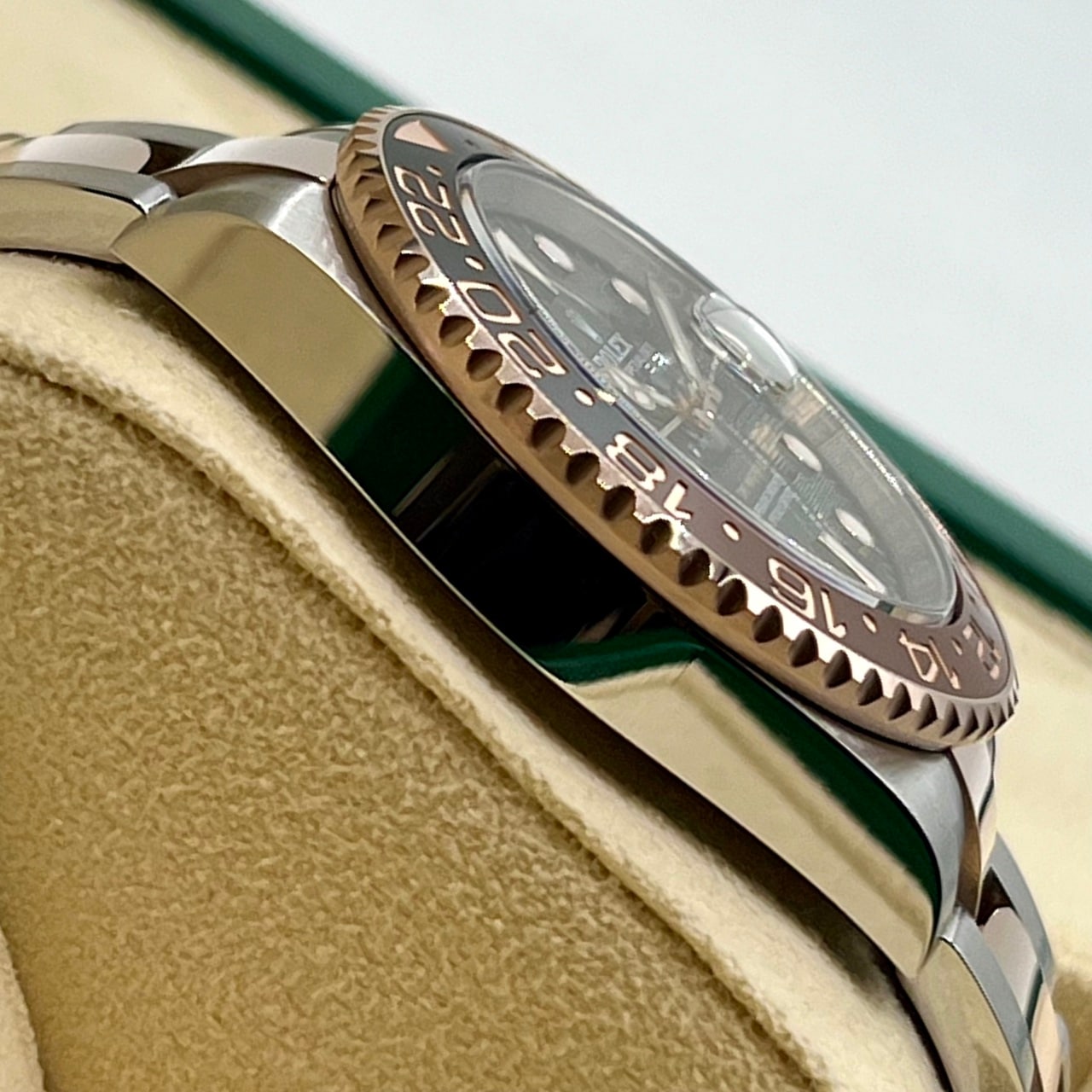 롤렉스 GMT 마스터 II 126711CHNR 굴 팔찌