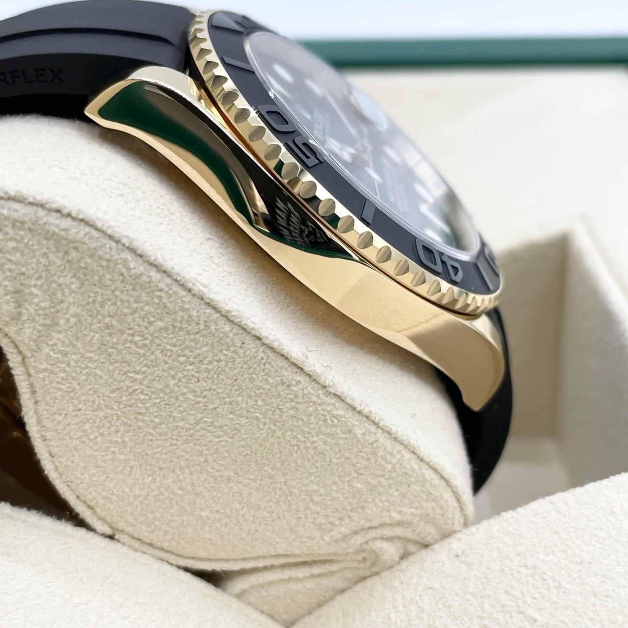 Rolex Yachtmaster 226658 Black Black Rubber Belt Yellow Gold 42mm