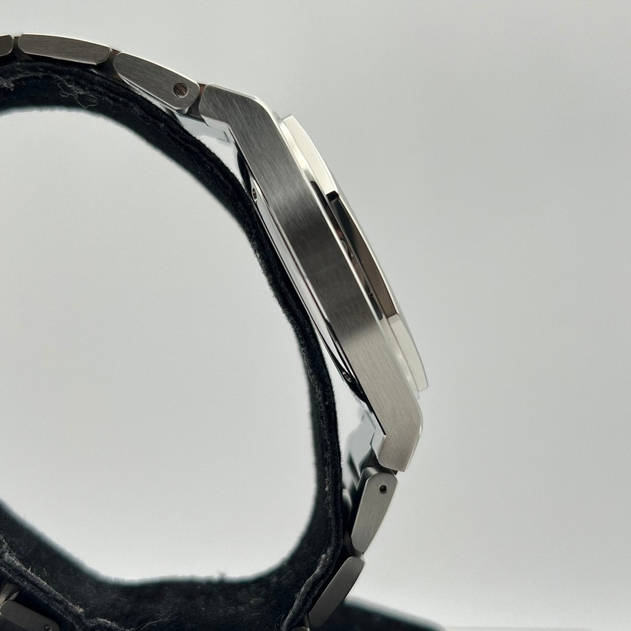 二手Girard Perregaux Lorraart Black 81010-11-634-11a 42mm