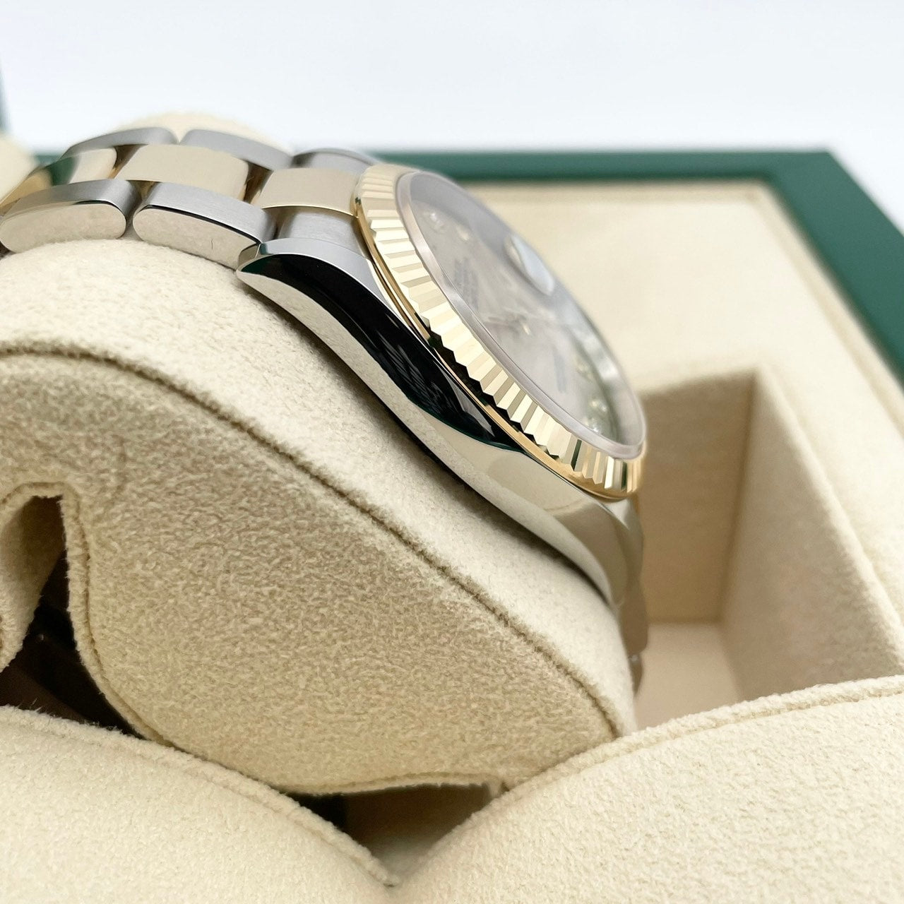 [Discon 모델! 2024 년 4 월 지불! Rolex DateJust 126233 샴페인 팜 모티프 10p 다이아몬드 굴 팔찌 36mm
