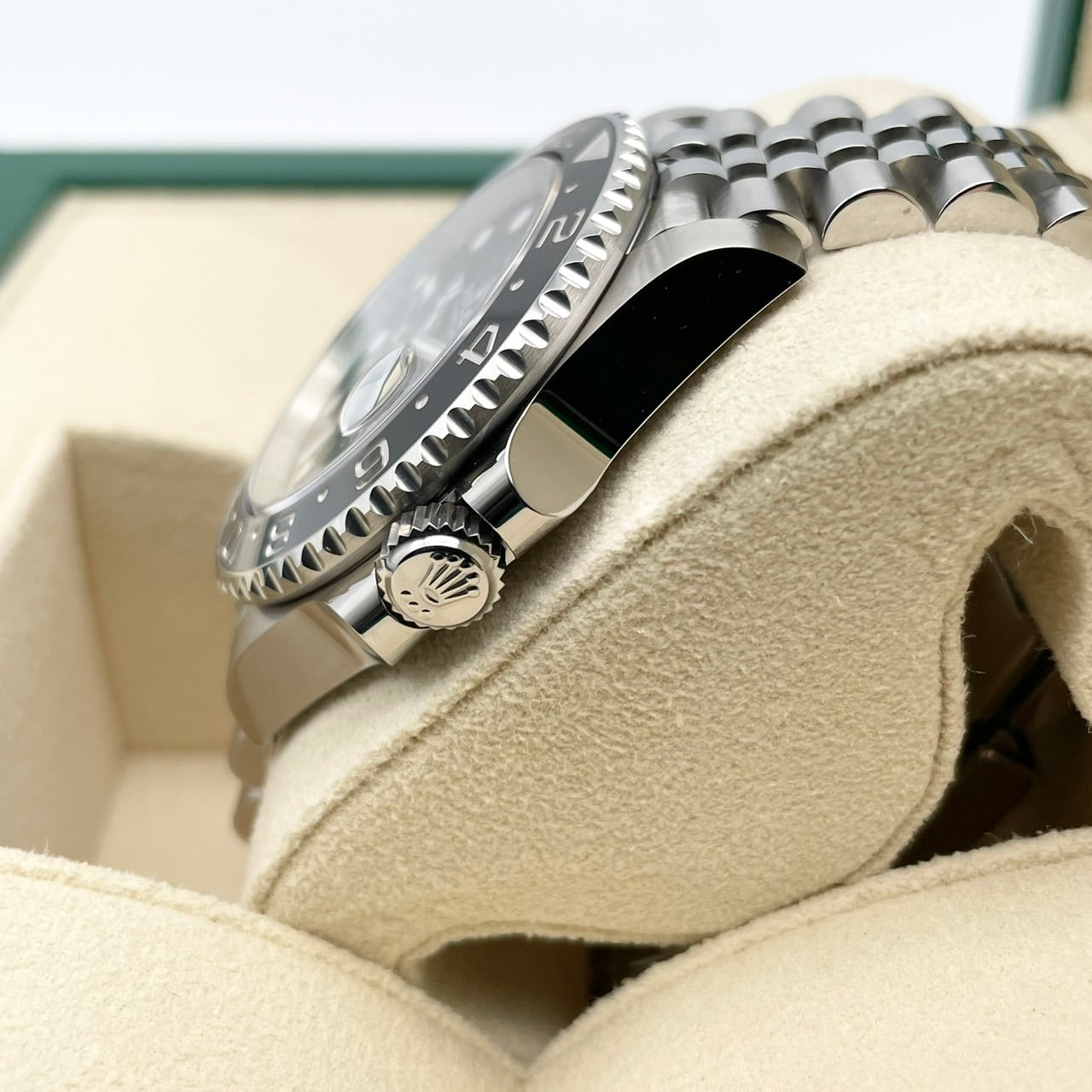 [2024 년의 새로운 릴리스! ! Rolex GMT 마스터 II 126710GRNR 검은 요빌 팔찌 40mm