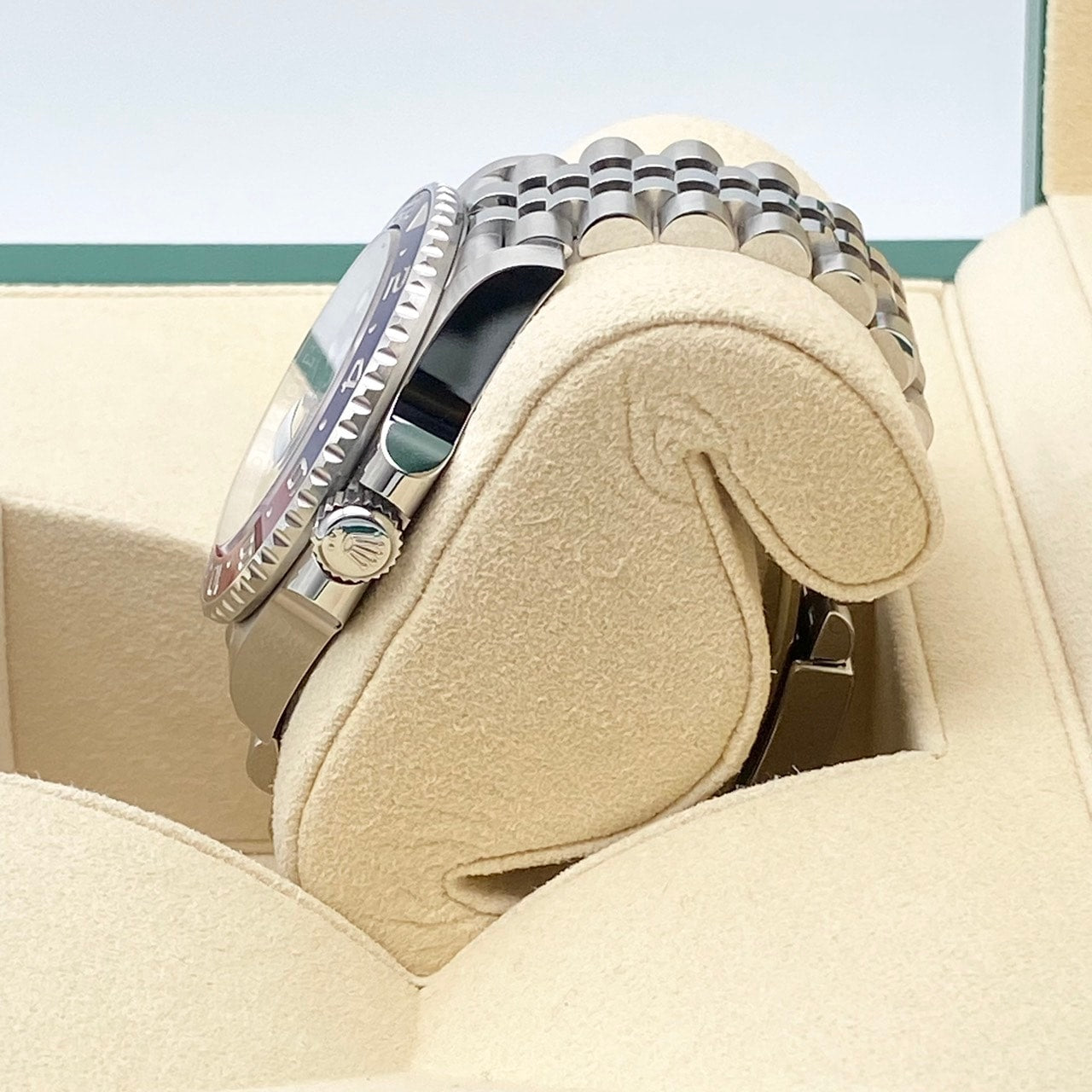 Pre-Owned Rolex GMT Master II 126710BLRO Jubilee Bracelet Black 40mm