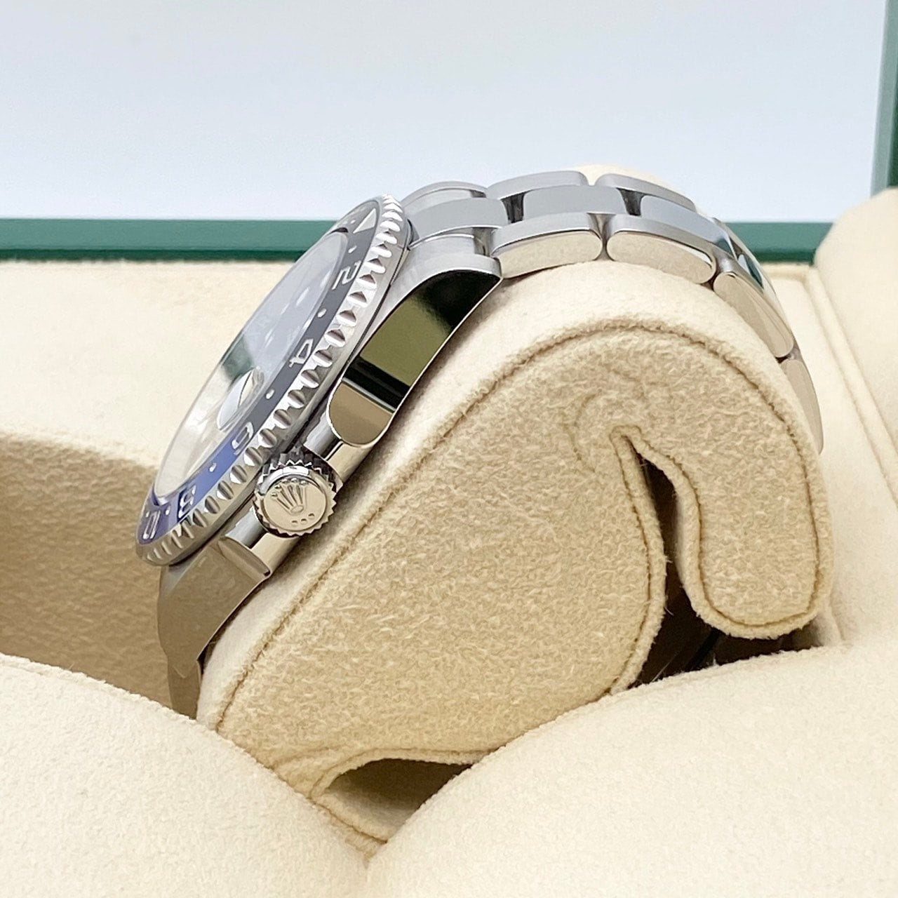 Pre-Owned Rolex GMT Master II 126710BLNR Oyster Bracelet Black Batman 40mm