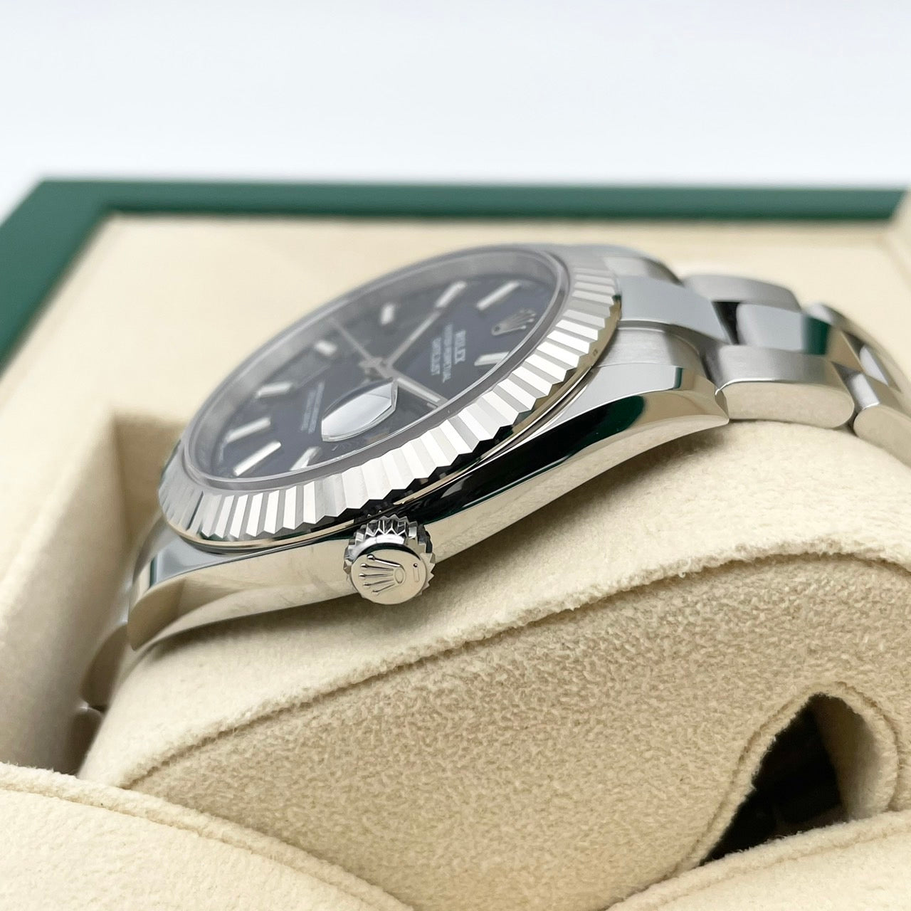 プレオウンド ロレックス デイトジャスト 126334 オイスターブレス ブライトブルー フルーテッドベゼル41mm