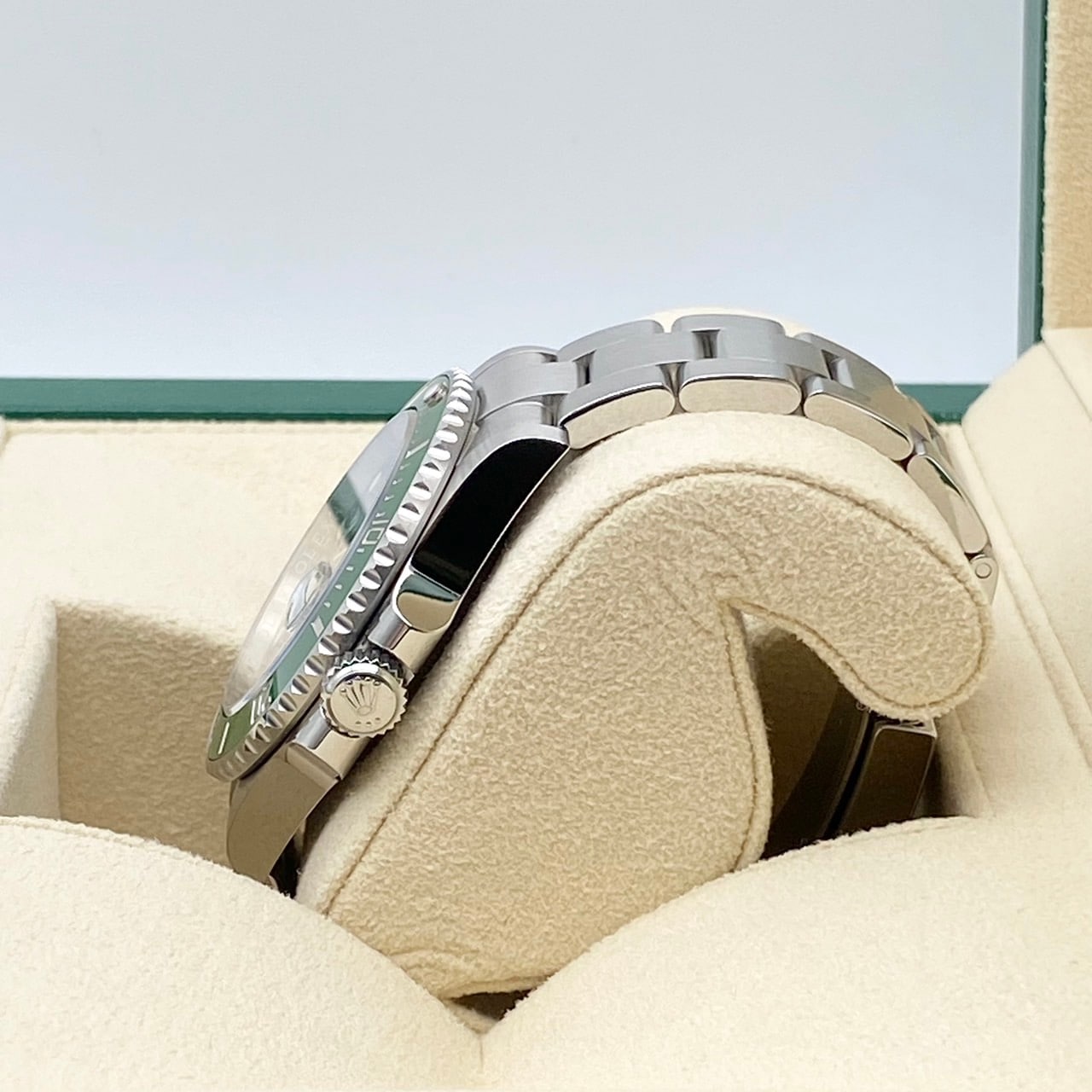 Pre-Owned Rolex Submariner Date 126610LV Oyster Bracelet Black Green 41mm