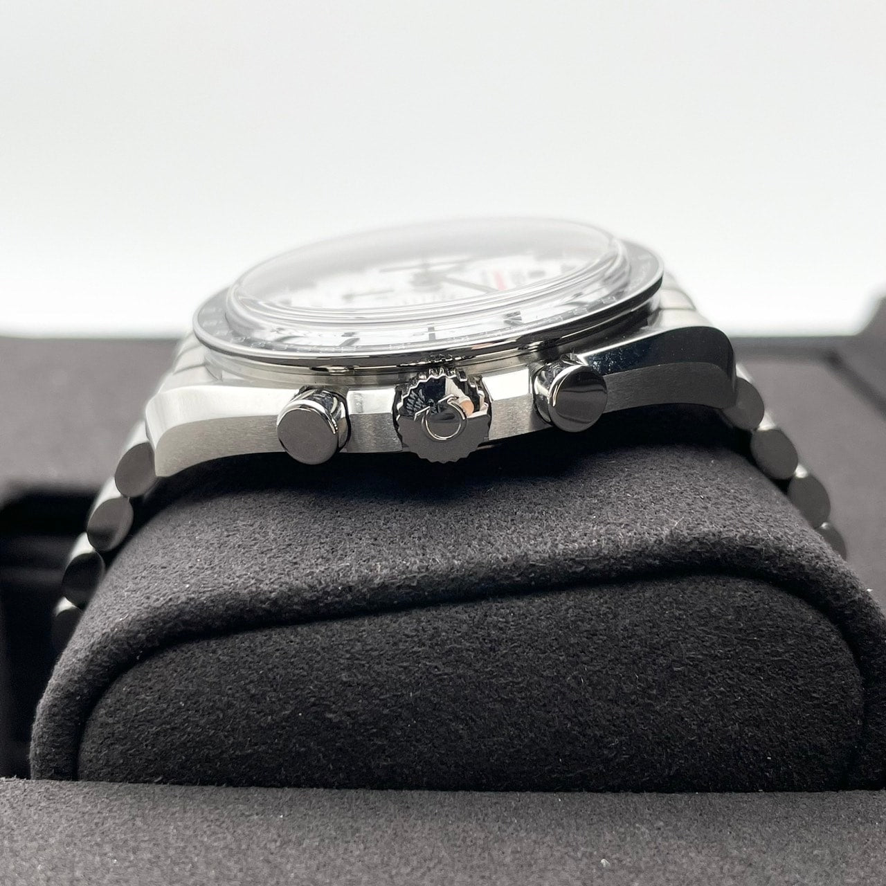 プレオウンド オメガ スピードマスター ムーンウォッチ プロフェッショナル 310.30.42.50.04.001 ホワイト 42mm