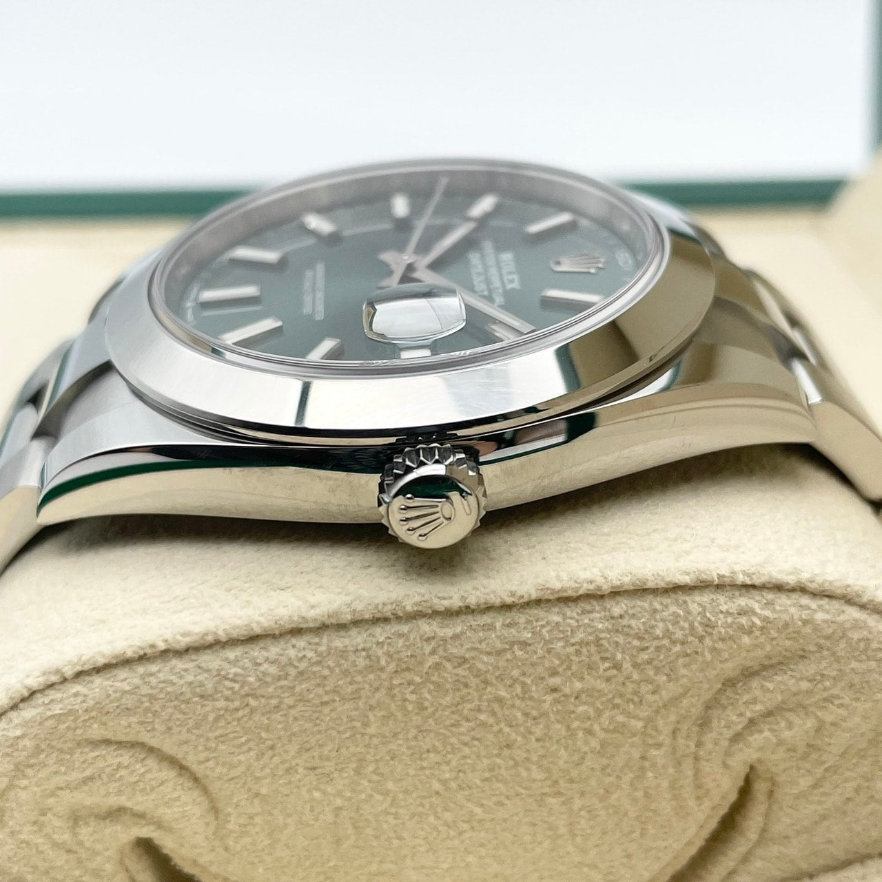 プレオウンド ロレックス デイトジャスト 126300 ミントグリーン オイスターブレスレット 41mm
