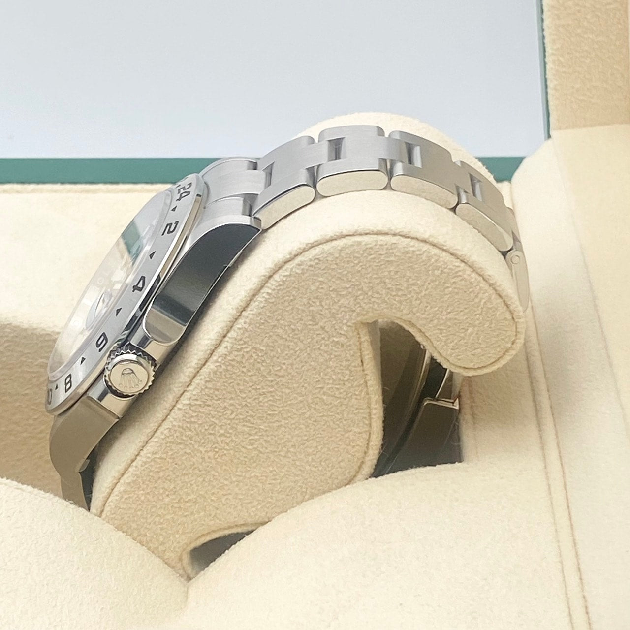 プレオウンド ロレックス エクスプローラーII 226570 オイスターブレスレット ホワイト 42mm