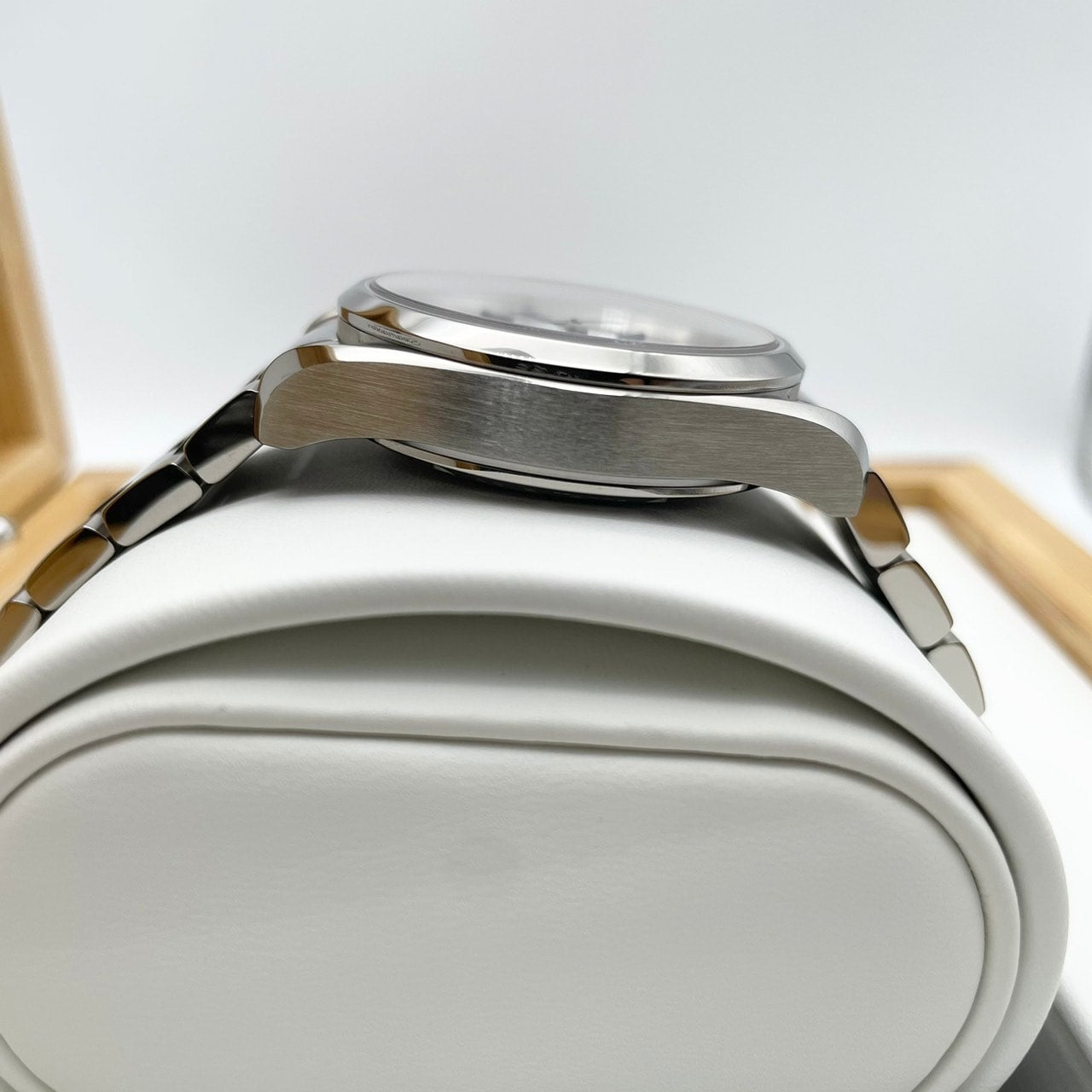 プレオウンド オメガ シーマスター アクアテラ 231.90.39.21.04.001 ホワイト 38.5mm