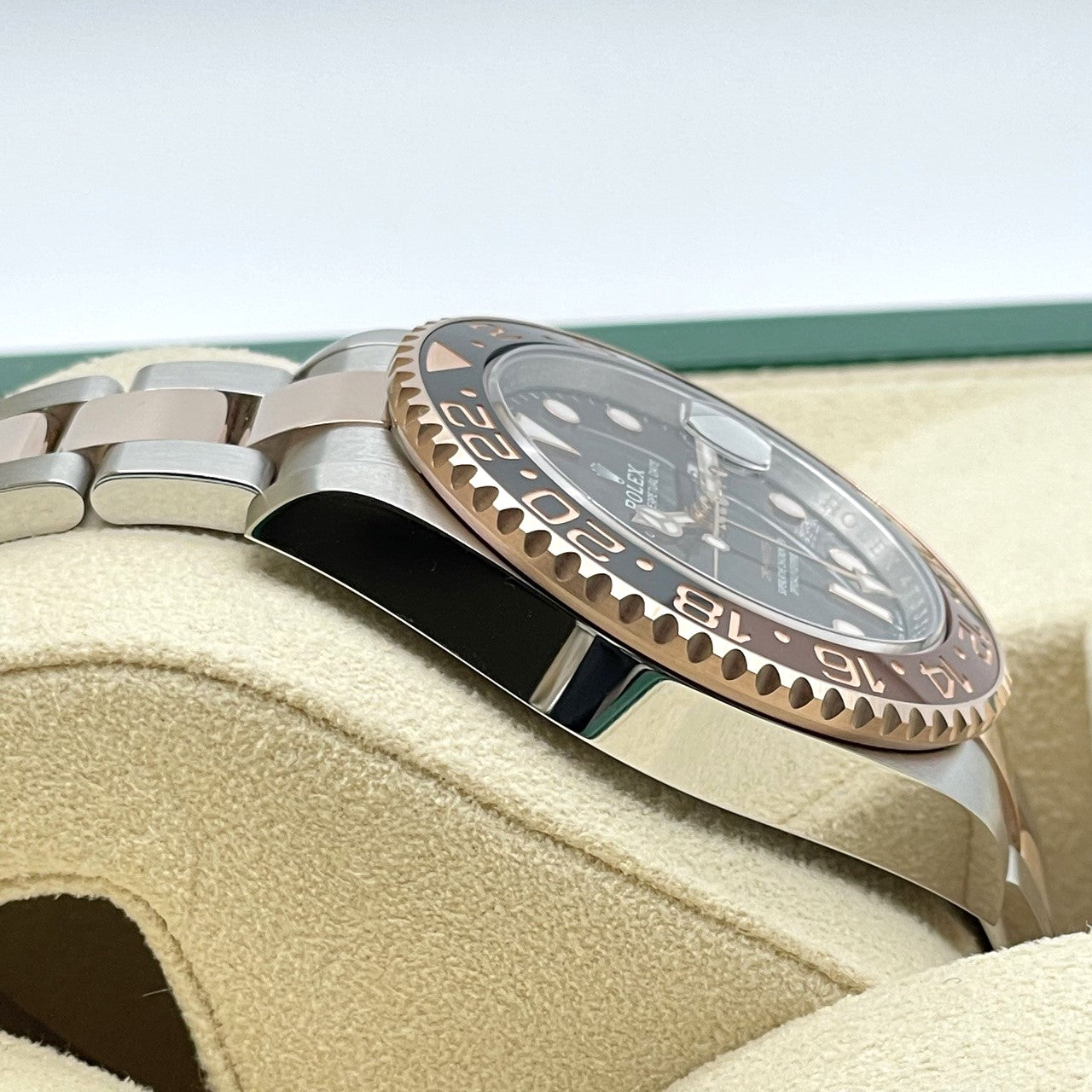 사전 소유 롤렉스 GMT 마스터 II 126711CHNR 검은 스테인레스 스틸 X 에버 로즈 골드 굴 팔찌 40mm