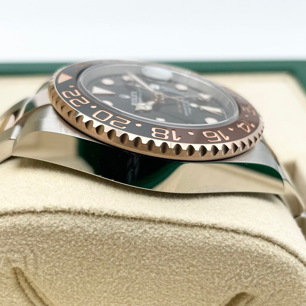 사전 소유 롤렉스 GMT 마스터 II 126711CHNR 검은 스테인레스 스틸 X 에버 로즈 골드 굴 팔찌 40mm