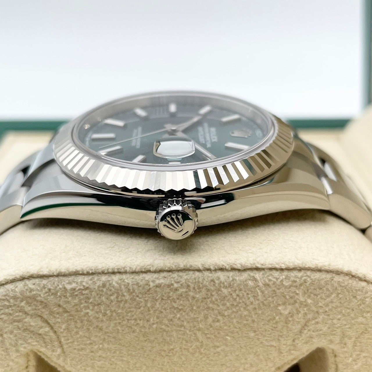 プレオウンド ロレックス デイトジャスト 126334 ミントグリーン オイスターブレス 41mm