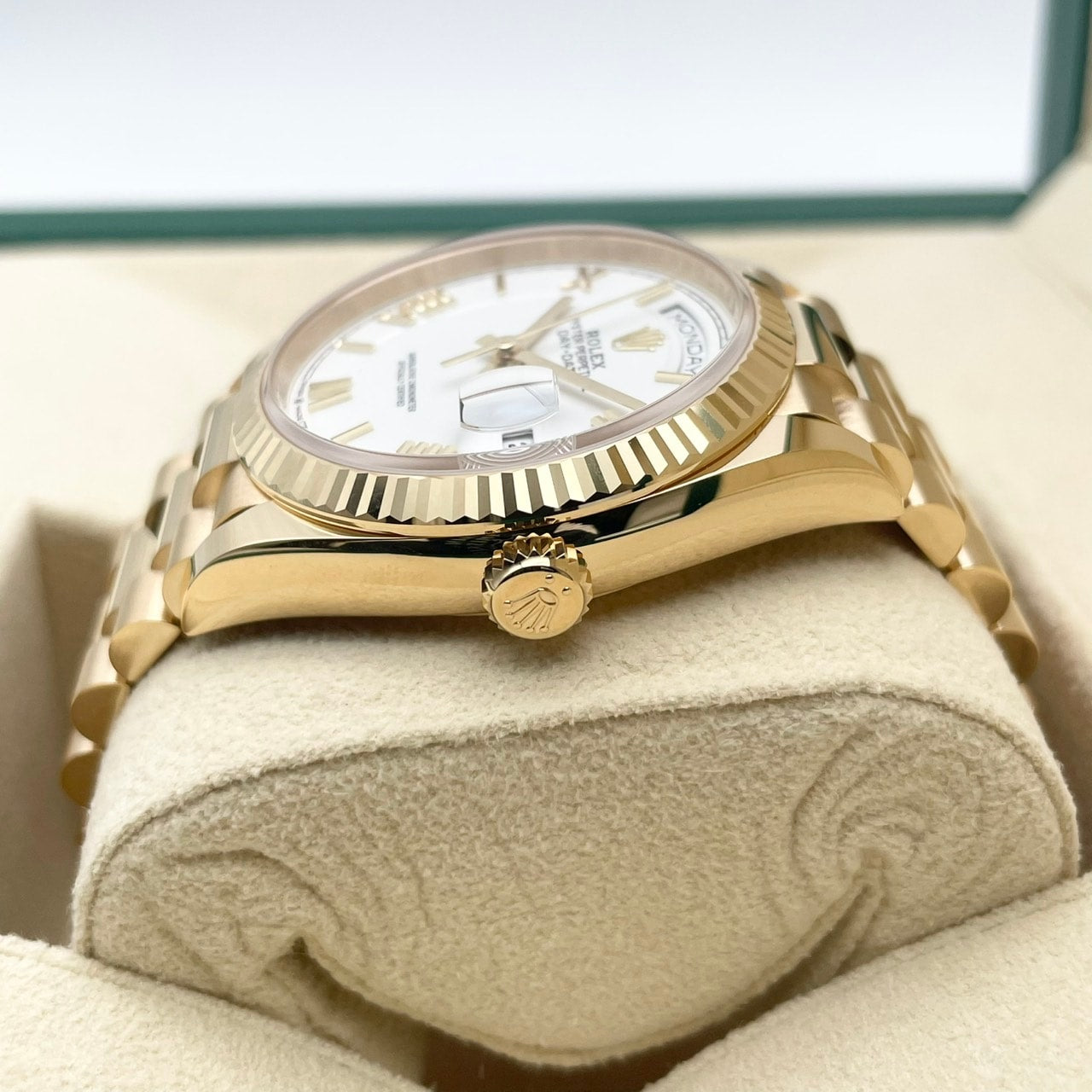 プレオウンド ロレックス デイデイト 128238 ホワイト 36mm