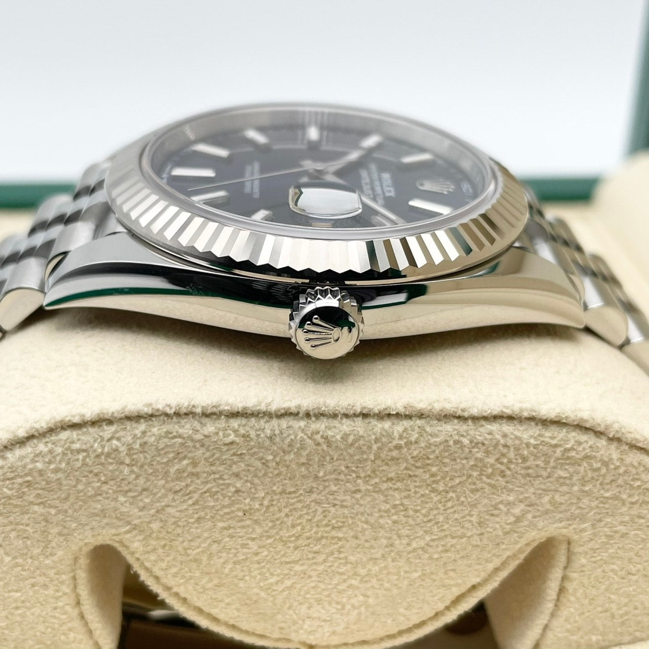 プレオウンド ロレックス デイトジャスト 126334 ブライトブルー ジュビリーブレスレット 41mm