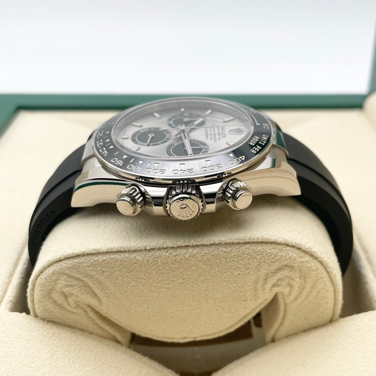劳力士代托纳126519LN钢和明亮黑色40mm
