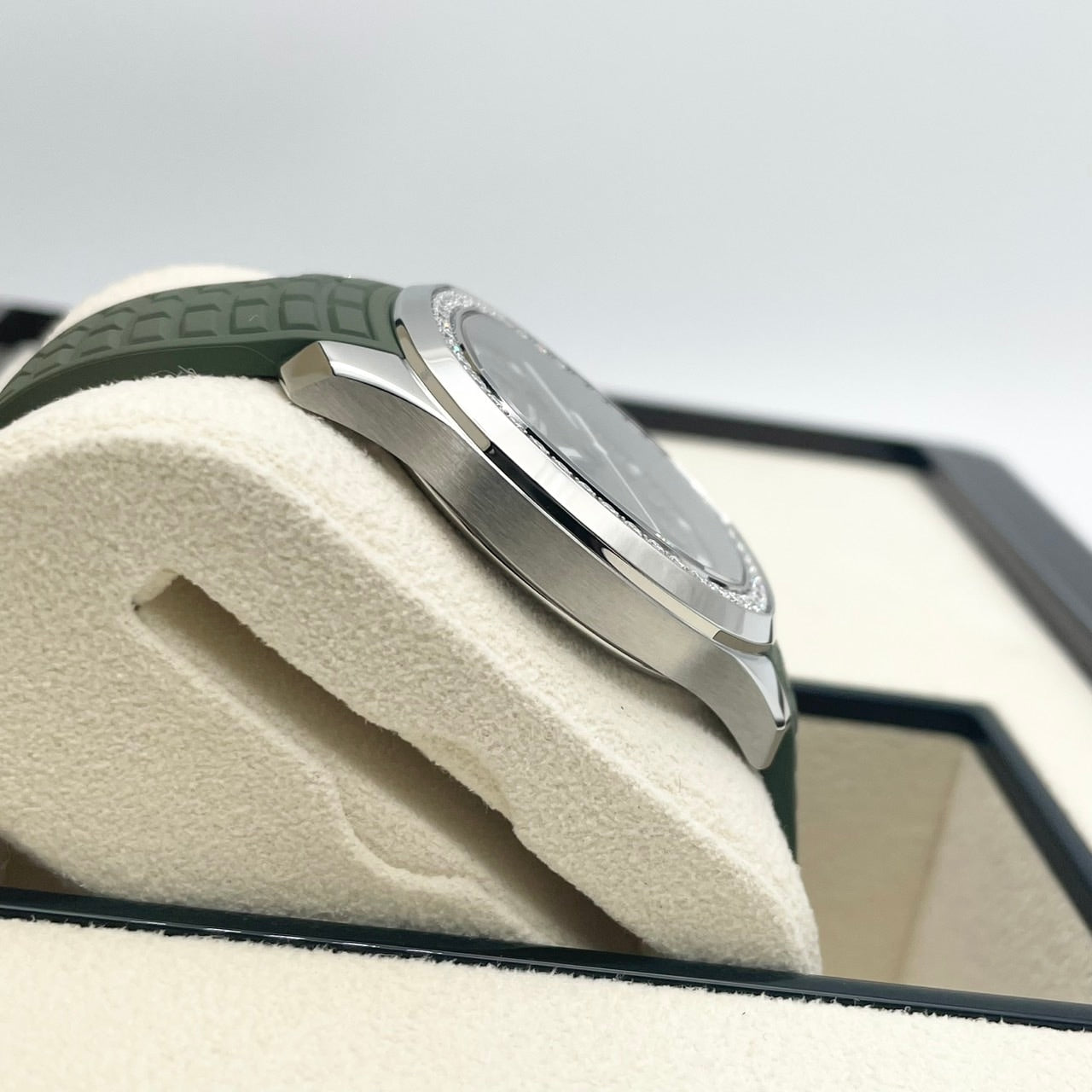 Pre-Owned Patek Philippe Aquanot Luce 5267/200A-011 Khaki Green 38.8mm