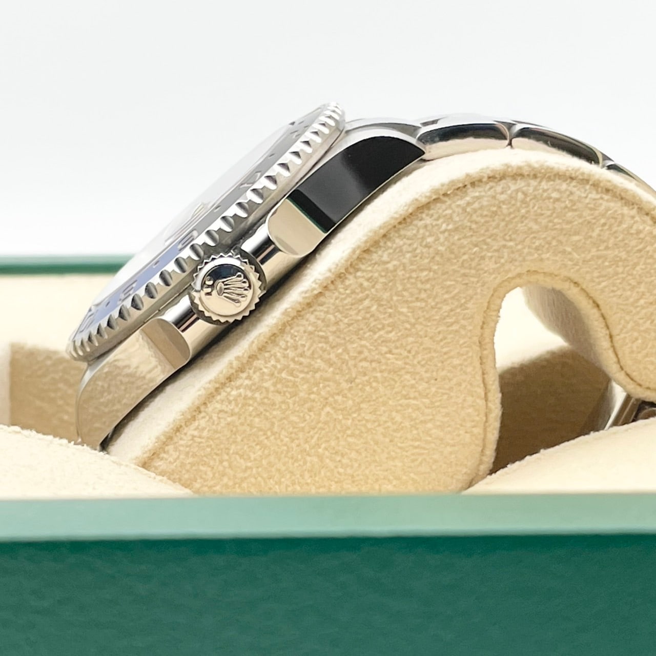 Pre-Owned Rolex GMT Master II 126710BLNR Batman Oyster Bracelet 40mm