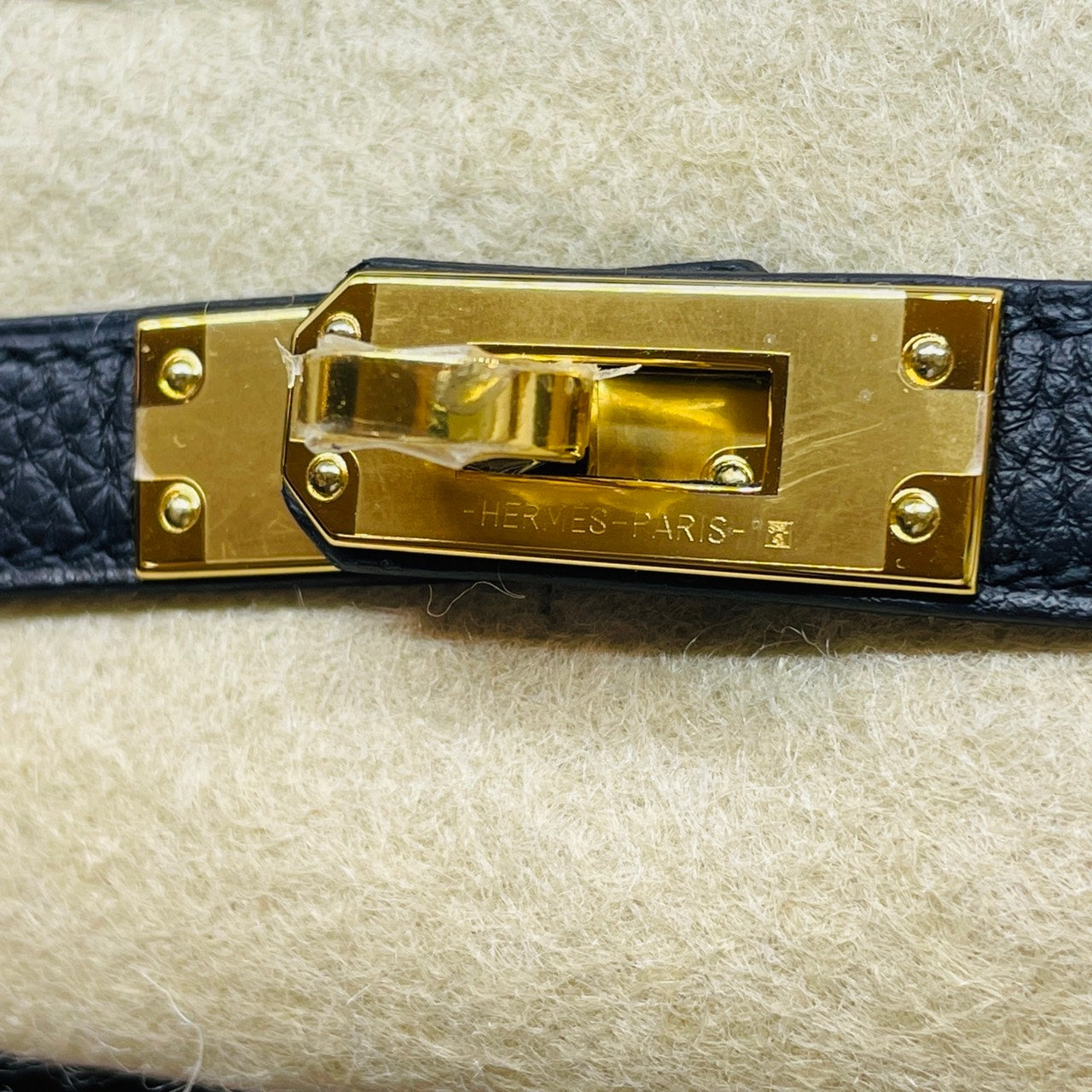 Hermes Birkin 25 Black Togo Gold Hardware u는 새겨 져 있습니다