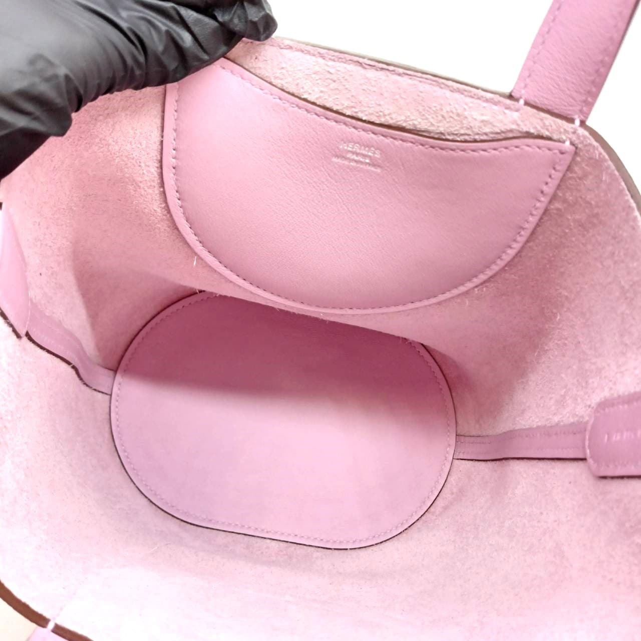Pre-Owned Hermes in the Loop 18 Mauve Sylvestre B engraved