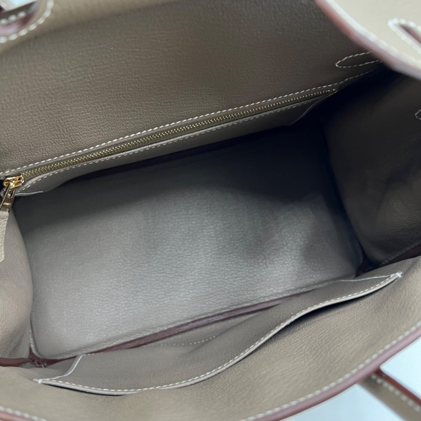 Hermes Birkin 25 Etoup Togo Gold Hardware B가 새겨 져 있습니다