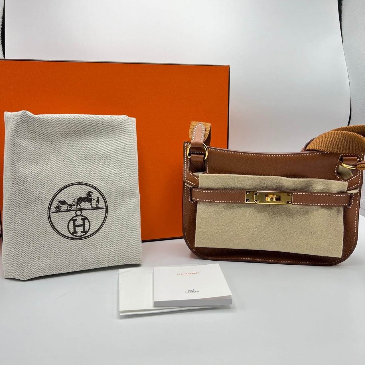 Hermes Gypsiere Mini Ever Color Gold Gold Metal Fittings w 새겨 져