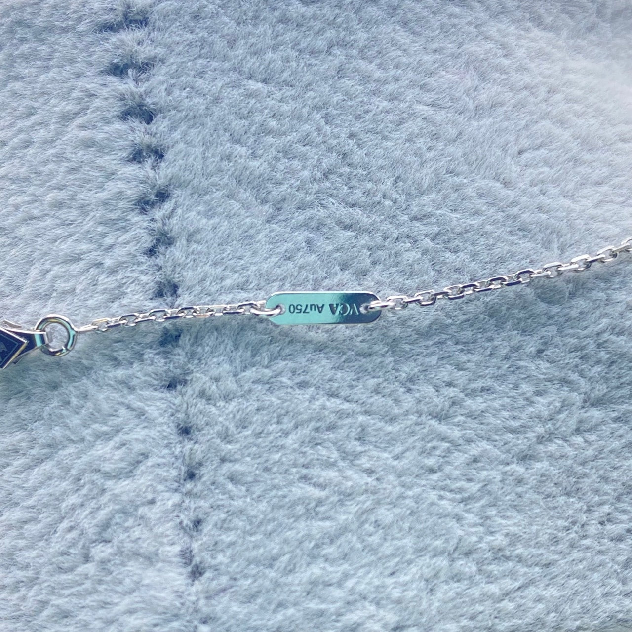 Van Cleef & Arpels Frivol 펜던트 VCARP0J400