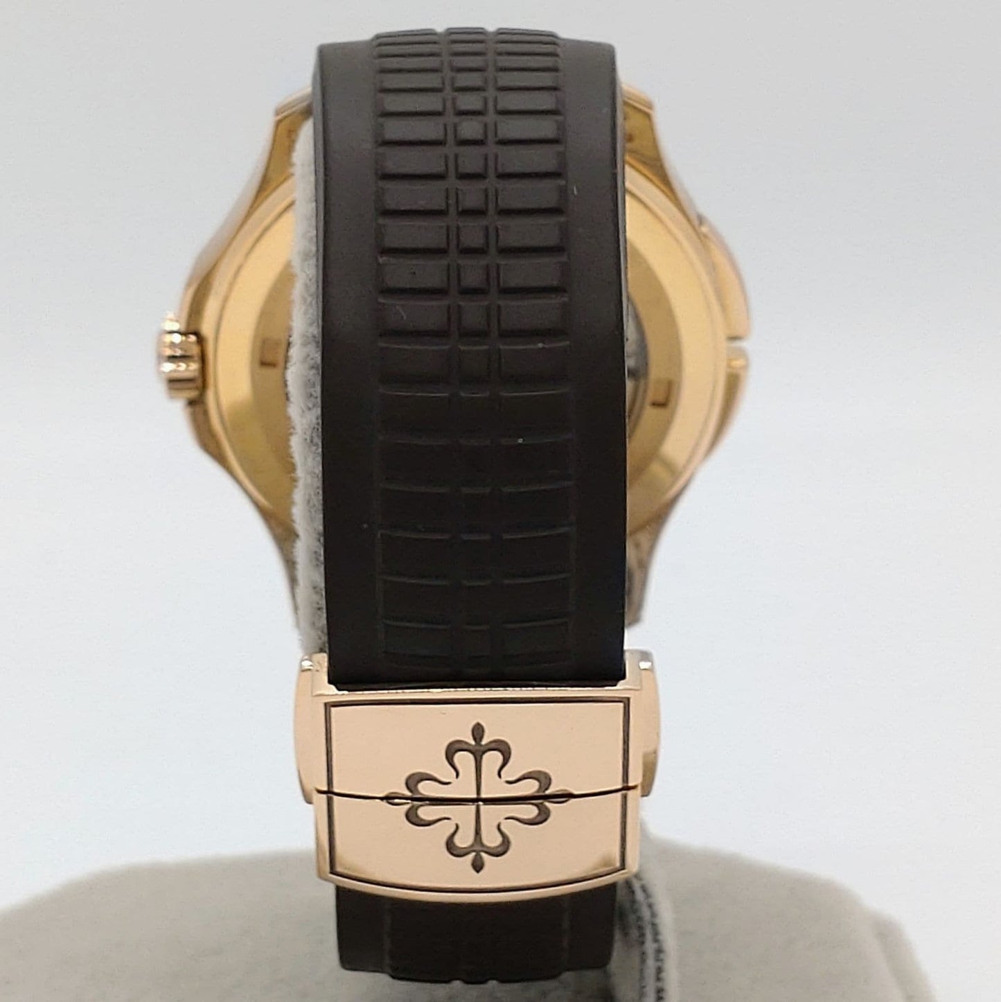 Pre-Owned Patek Philippe Aquanaut 5164R-001 18K Rose Gold