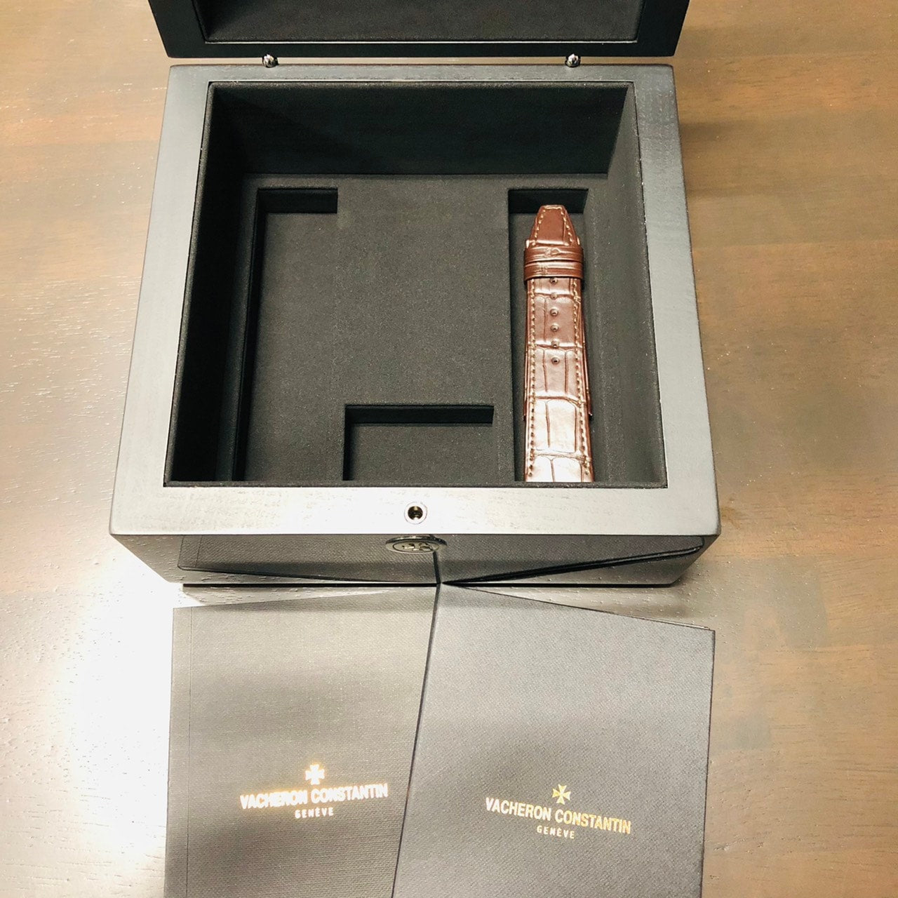 Pre-Owned Vacheron Constantin Overseas Automatic 4500V/000R-B127