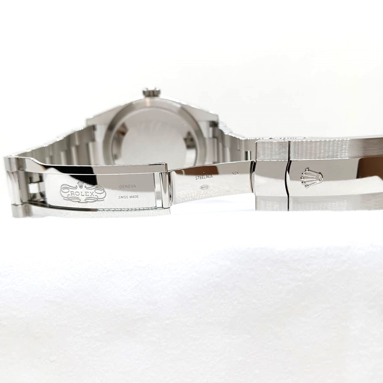 Pre-Owned Rolex Skydweller 326934 Blue