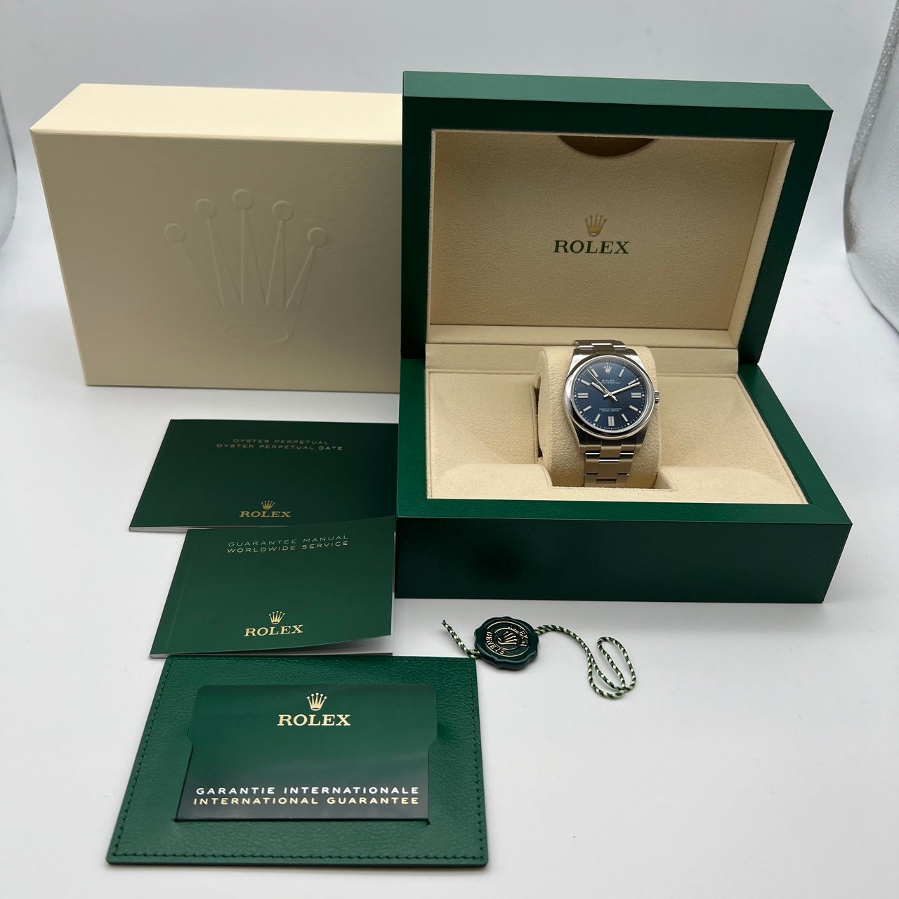 プレオウンド ロレックス オイスターパーペチュアル 124300 オイスターブレスレット ブルー 41mm