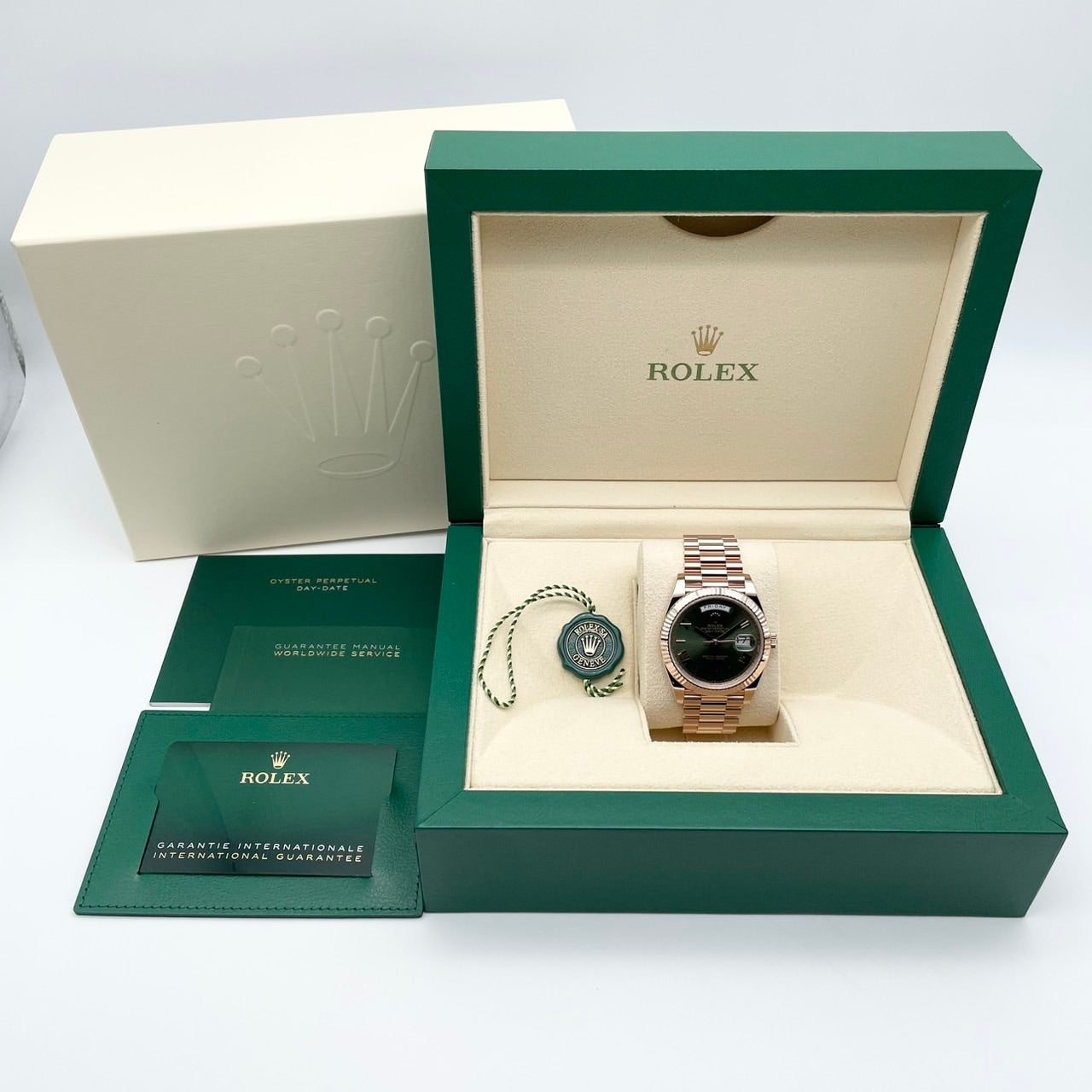 ロレックス デイデイト 228235 オリーブグリーン 40mm