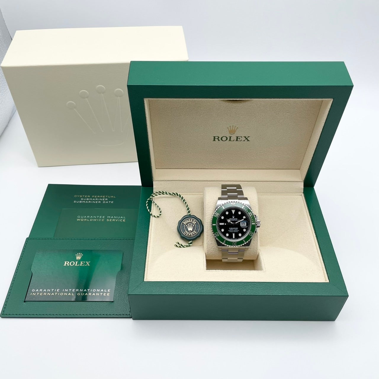Pre-Owned Rolex Submariner Date 126610LV Oyster Bracelet Black 41mm