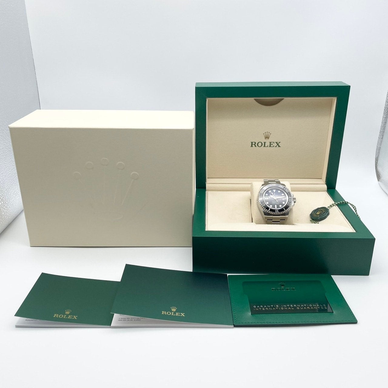 プレオウンド ロレックス ディープシー 136660 Dブルー オイスターブレスレット 44mm