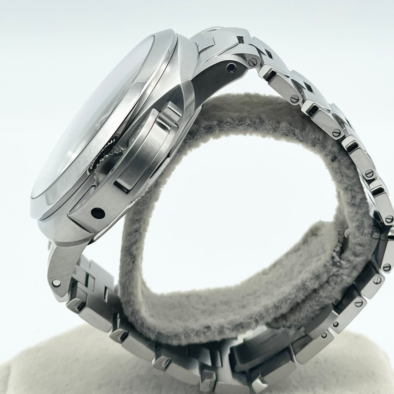 プレオウンド パネライ ルミノール PAM01562 ブラック 44mm