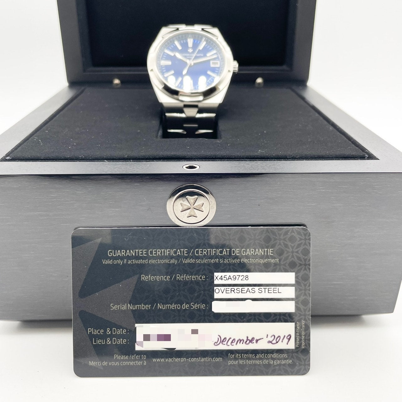 Pre-Owned Vacheron Constantin Overseas 4500V/110A-B128 Blue Stainless Steel 41mm