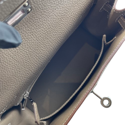 プレオウンド エルメス ケリー 25 エトゥープ トゴ シルバー金具 W刻印