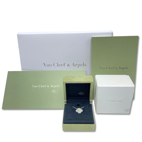 Pre-Owned Van Cleef & Arpels Vintage Alhambra Pendant VCARF48700 Mother of Pearl White Gold