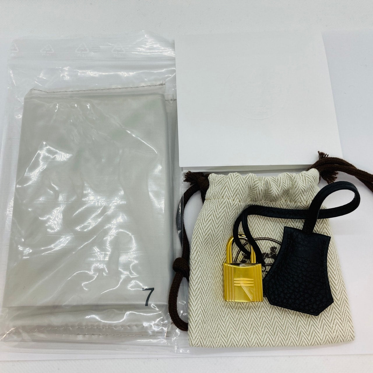 Hermes Birkin 25 Black Togo Gold Hardware u는 새겨 져 있습니다