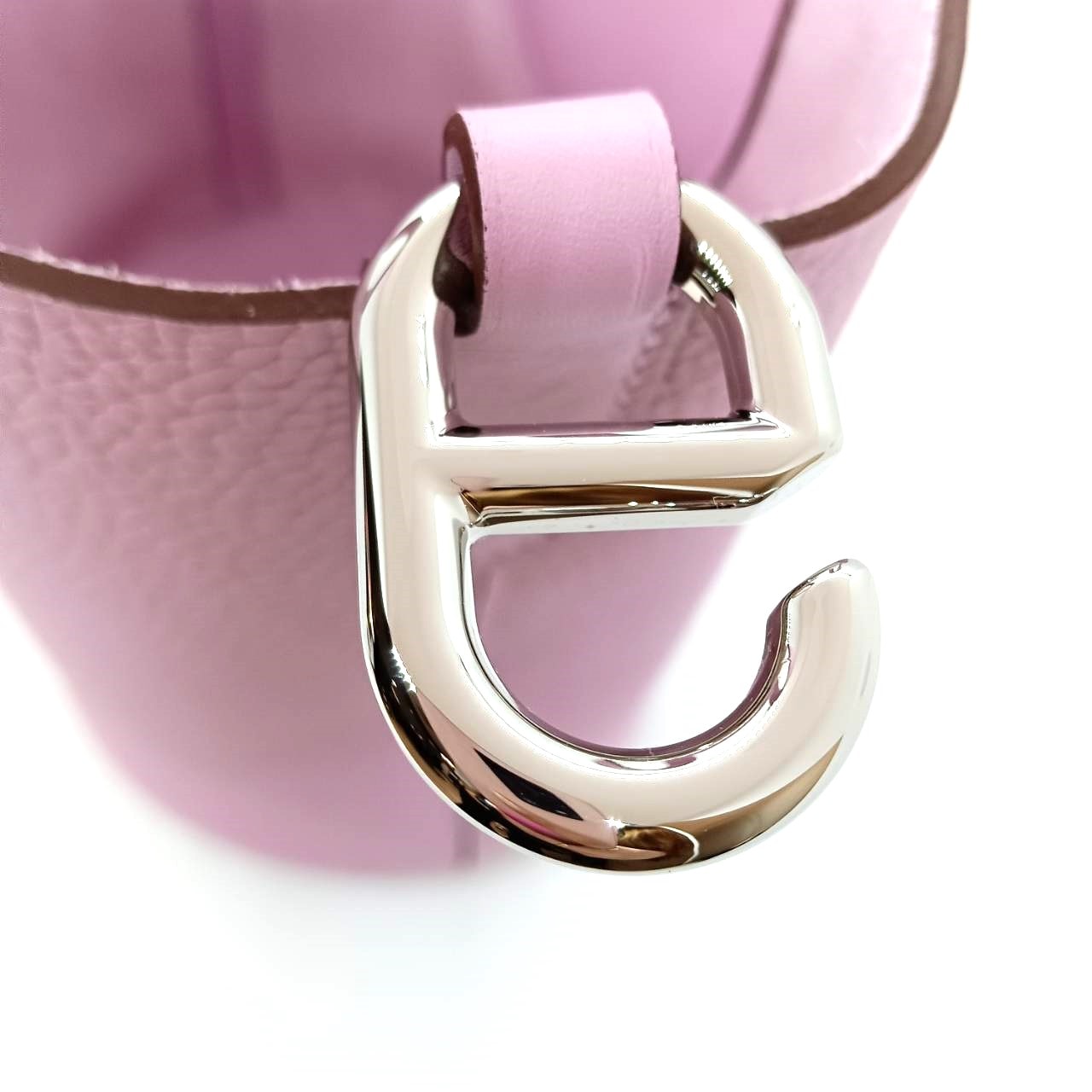 Pre-Owned Hermes in the Loop 18 Mauve Sylvestre B engraved
