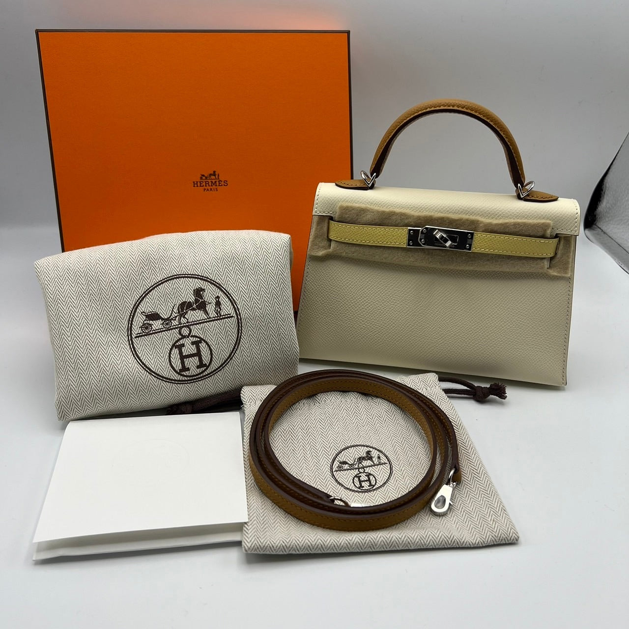 プレオウンド エルメス ミニケリー ナタ/ジョーヌプッサン/セサミ ヴォーエプソン シルバー金具 U刻印